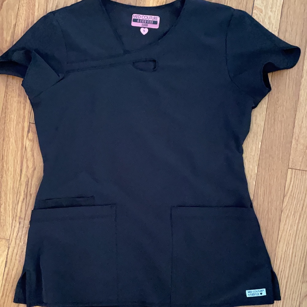 Med couture forever flex scrub top